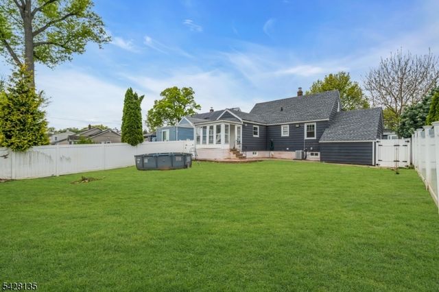 347 Livingston Rd, Linden City, NJ 07036