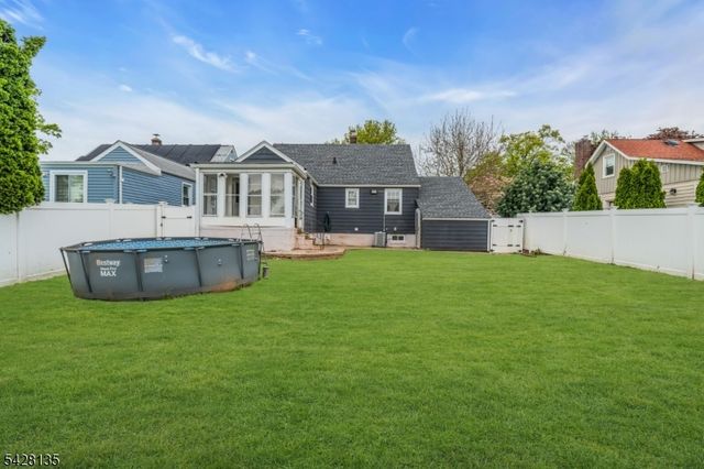 347 Livingston Rd, Linden City, NJ 07036