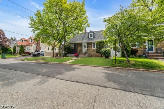 347 Livingston Rd, Linden City, NJ 07036