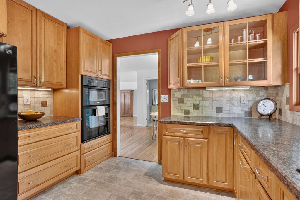 507 N Maple Street, Chaska, MN 55318 — photo 5