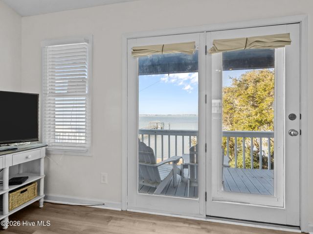 1406 Emerald Drive, Emerald Isle, NC 28594