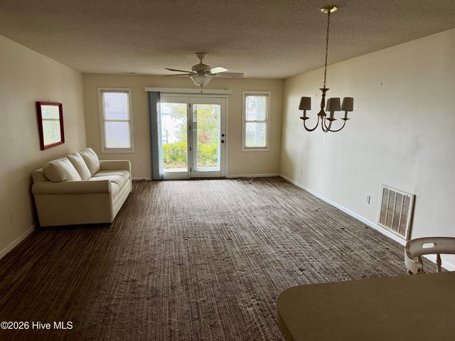 1406 Emerald Drive, Emerald Isle, NC 28594