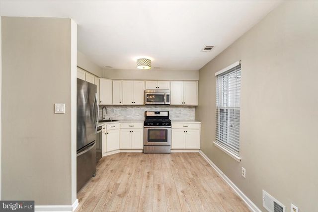 9 ASHFORD CT, Robbinsville, NJ 08691