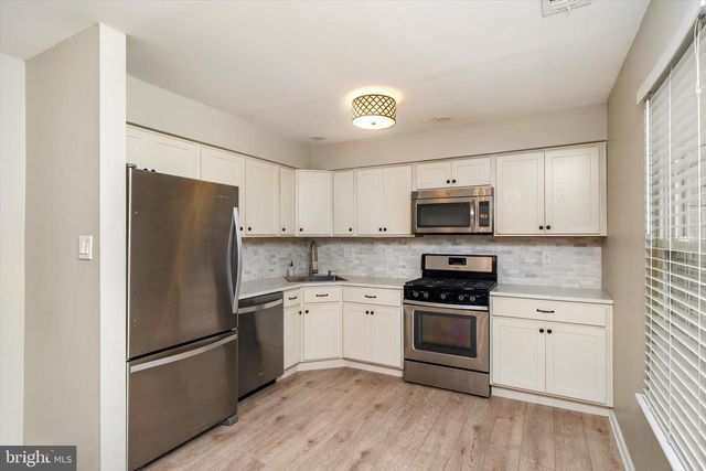 9 ASHFORD CT, Robbinsville, NJ 08691