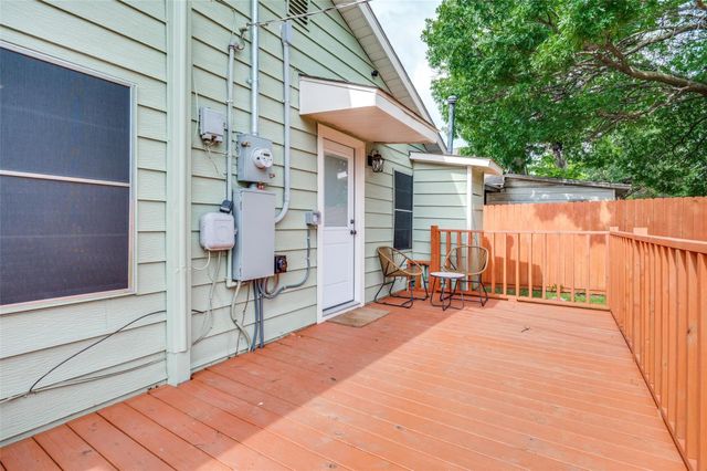 2723 Sharon Street, Dallas, TX 75211