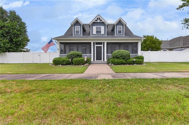 2105 Kirkby LN, Virginia Beach, VA 23456