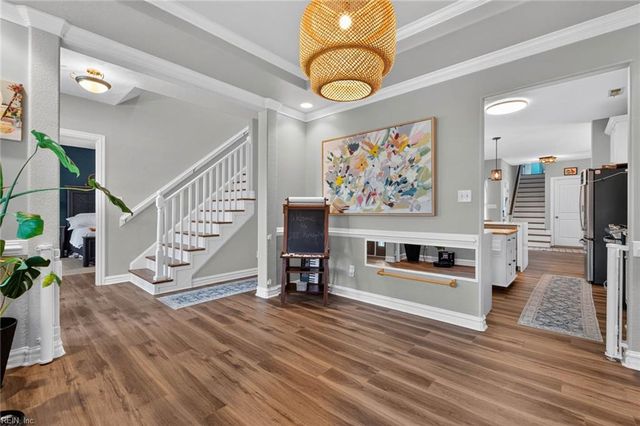 2105 Kirkby LN, Virginia Beach, VA 23456