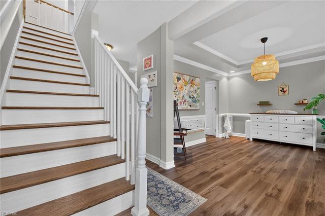 2105 Kirkby LN, Virginia Beach, VA 23456