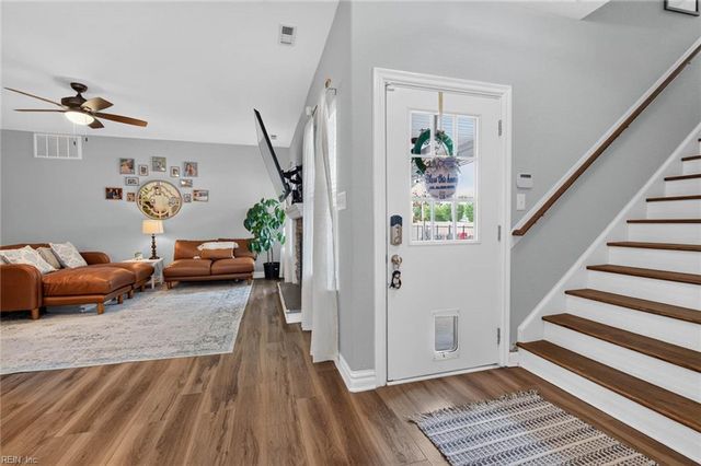 2105 Kirkby LN, Virginia Beach, VA 23456