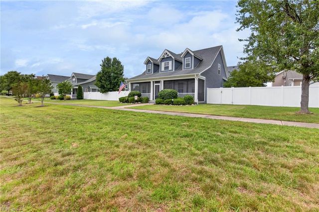 2105 Kirkby LN, Virginia Beach, VA 23456