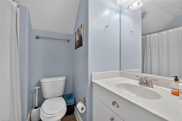 2105 Kirkby LN, Virginia Beach, VA 23456