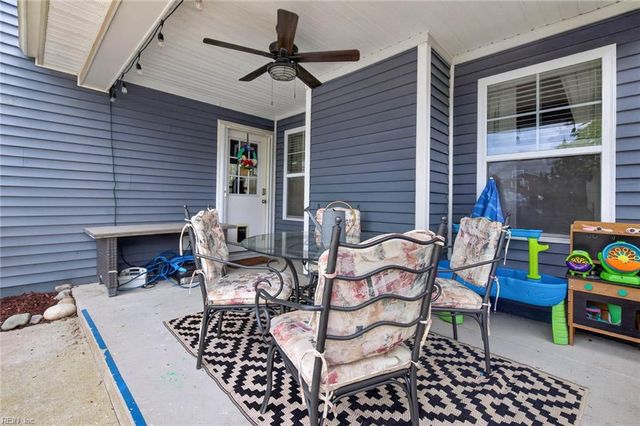 2105 Kirkby LN, Virginia Beach, VA 23456