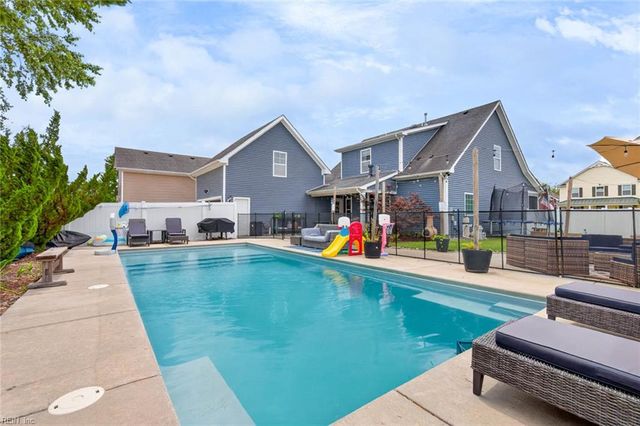 2105 Kirkby LN, Virginia Beach, VA 23456