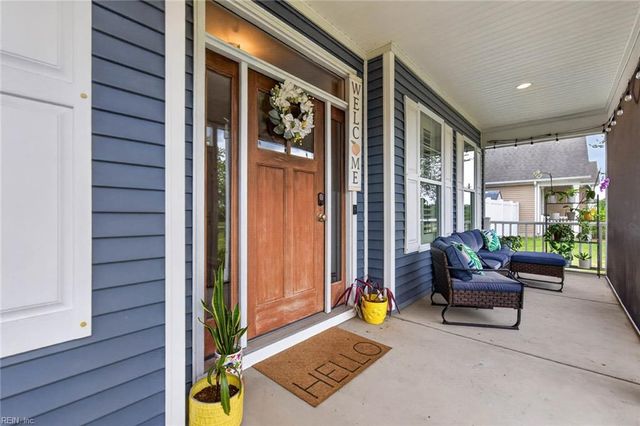 2105 Kirkby LN, Virginia Beach, VA 23456