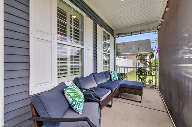2105 Kirkby LN, Virginia Beach, VA 23456