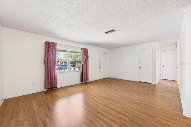 2445 S BAY AVENUE, Sanford, FL 32771