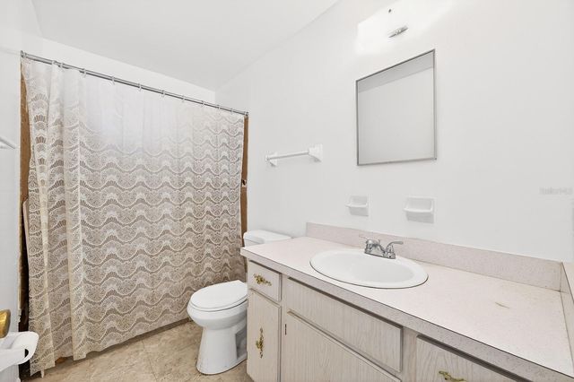 2445 S BAY AVENUE, Sanford, FL 32771