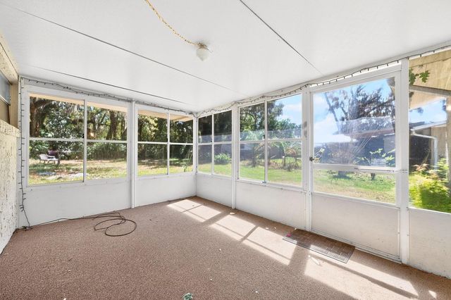 2445 S BAY AVENUE, Sanford, FL 32771