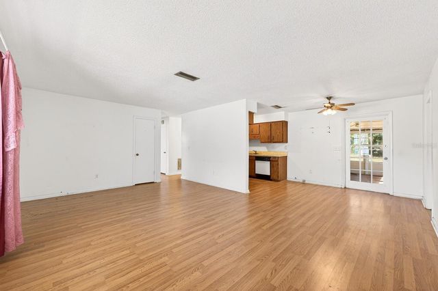 2445 S BAY AVENUE, Sanford, FL 32771