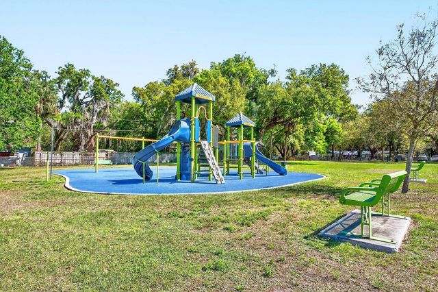 2445 S BAY AVENUE, Sanford, FL 32771