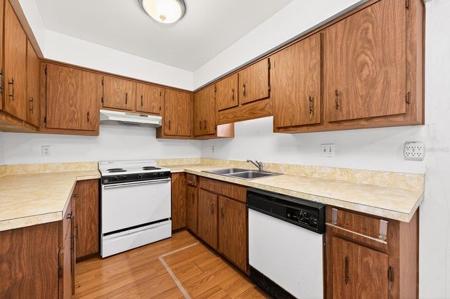 2445 S BAY AVENUE, Sanford, FL 32771