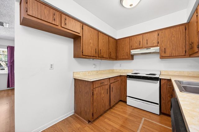 2445 S BAY AVENUE, Sanford, FL 32771