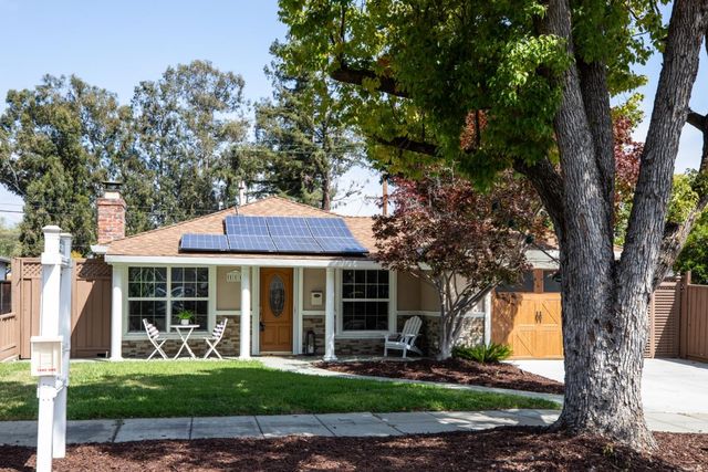111 F Street, Redwood City, CA 94063