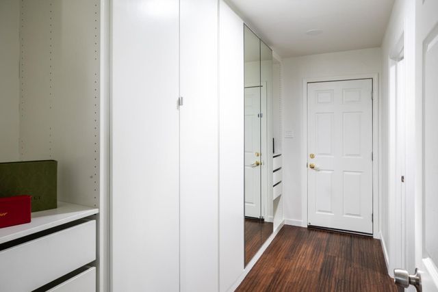 111 F Street, Redwood City, CA 94063