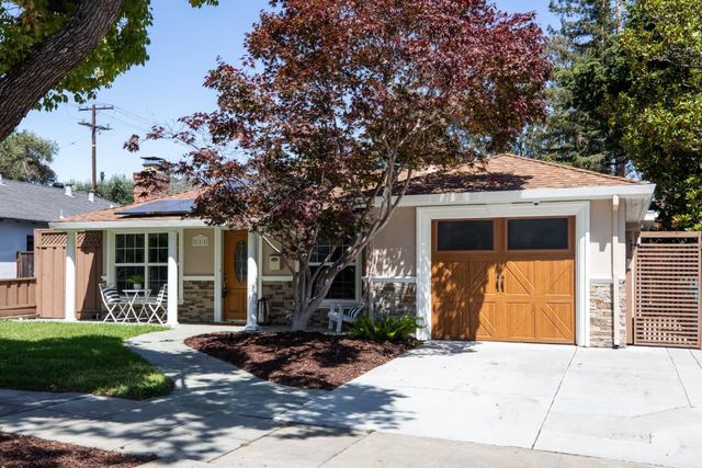111 F Street, Redwood City, CA 94063