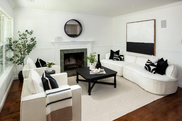 111 F Street, Redwood City, CA 94063