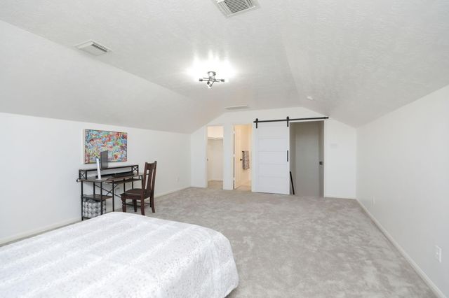 852 Shoal Pointe Lane, League City, TX 77573