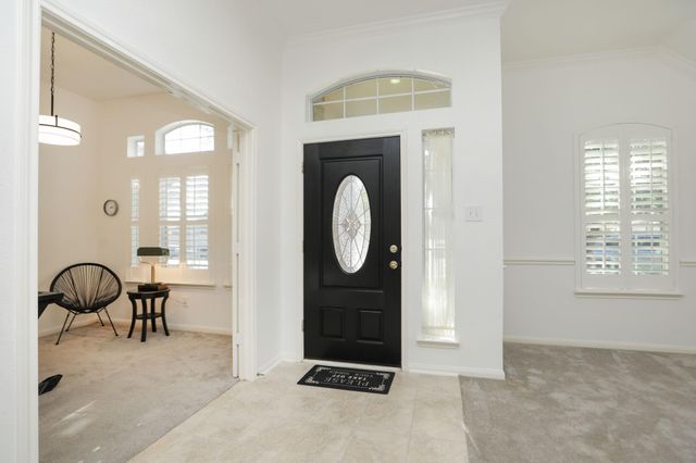 852 Shoal Pointe Lane, League City, TX 77573