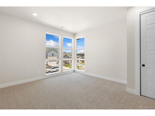 1657 Winter Glow Dr, Windsor, CO 80550