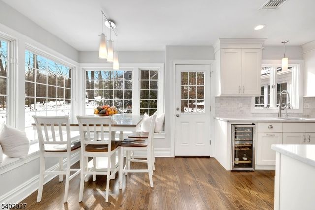 26 Robin Glen Rd, Watchung Boro, NJ 07069