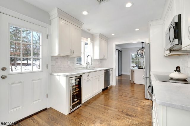 26 Robin Glen Rd, Watchung Boro, NJ 07069