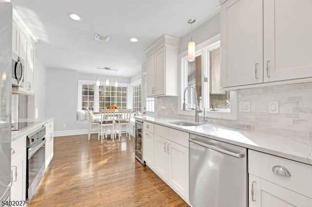 26 Robin Glen Rd, Watchung Boro, NJ 07069