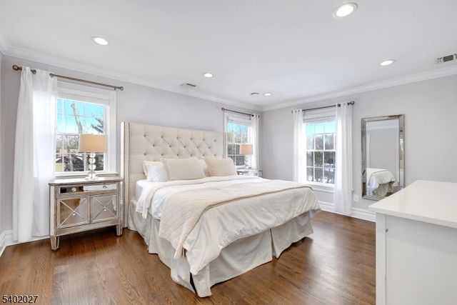 26 Robin Glen Rd, Watchung Boro, NJ 07069