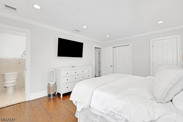 26 Robin Glen Rd, Watchung Boro, NJ 07069