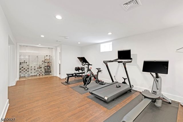 26 Robin Glen Rd, Watchung Boro, NJ 07069