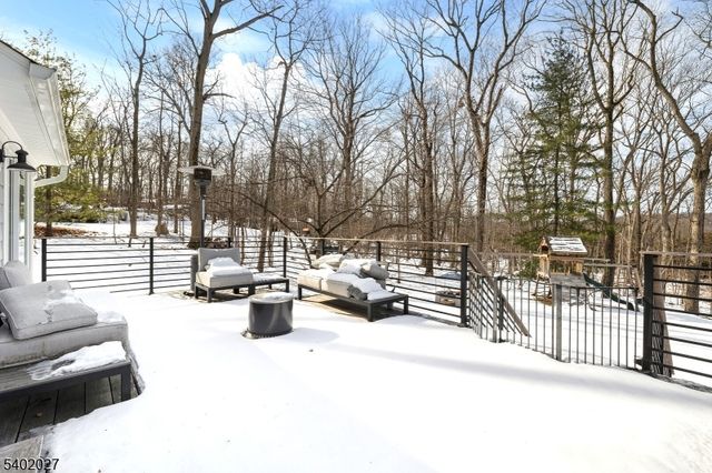 26 Robin Glen Rd, Watchung Boro, NJ 07069