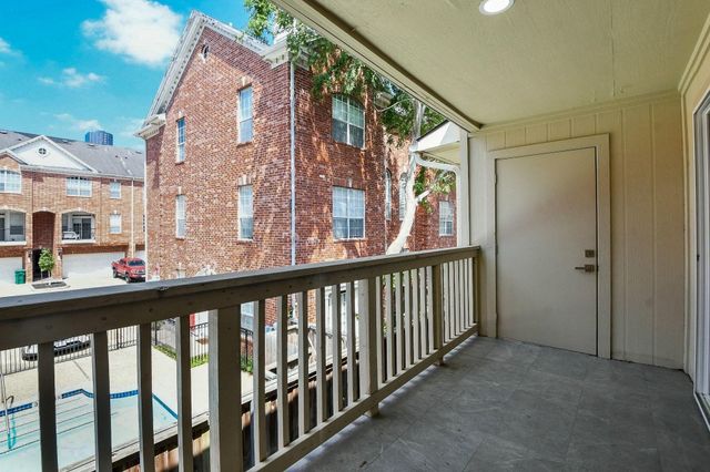 2300 Augusta Drive 28, Houston, TX 77057