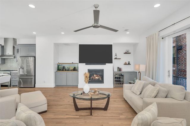 2917 Hicks Street, Houston, TX 77007