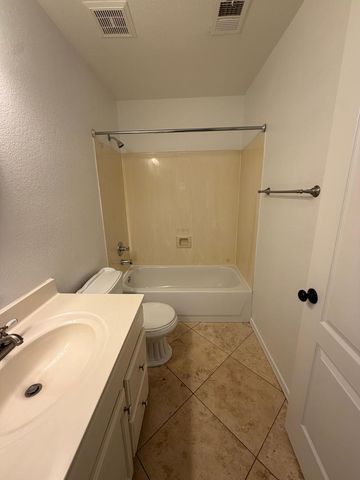 2322 E Willow Wick Road, Gilbert, AZ 85296