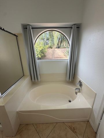 2322 E Willow Wick Road, Gilbert, AZ 85296