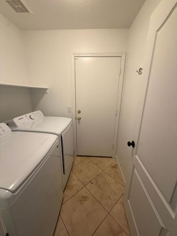 2322 E Willow Wick Road, Gilbert, AZ 85296