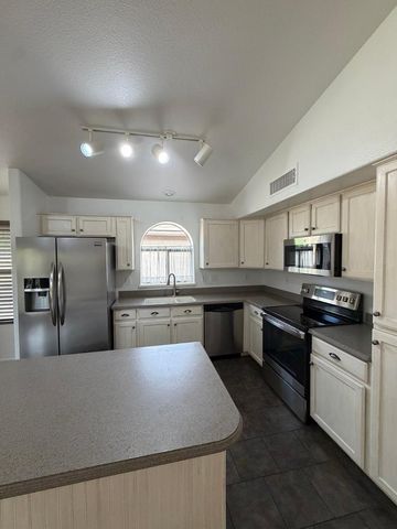 2322 E Willow Wick Road, Gilbert, AZ 85296