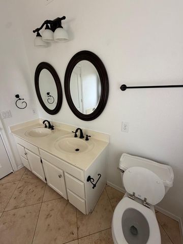 2322 E Willow Wick Road, Gilbert, AZ 85296