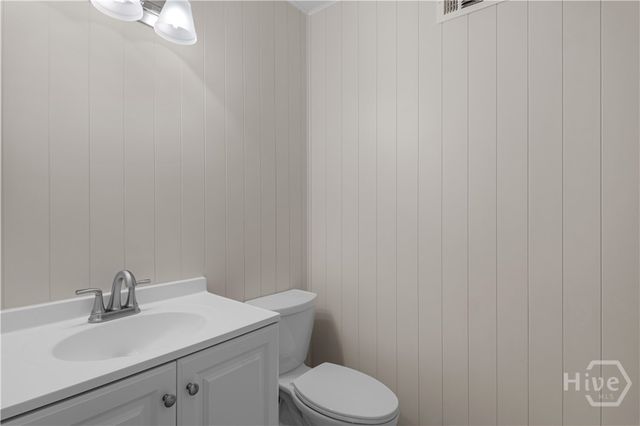 4 Sheridan Circle, Savannah, GA 31405