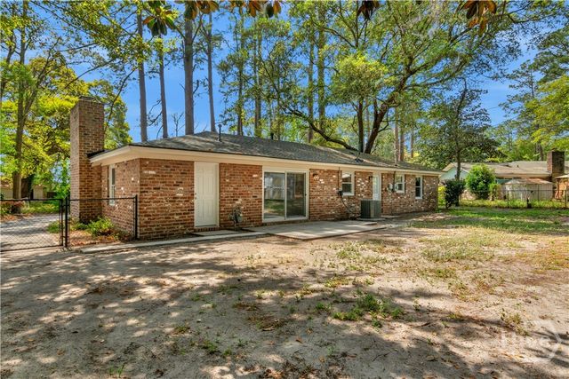 4 Sheridan Circle, Savannah, GA 31405