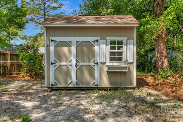 4 Sheridan Circle, Savannah, GA 31405